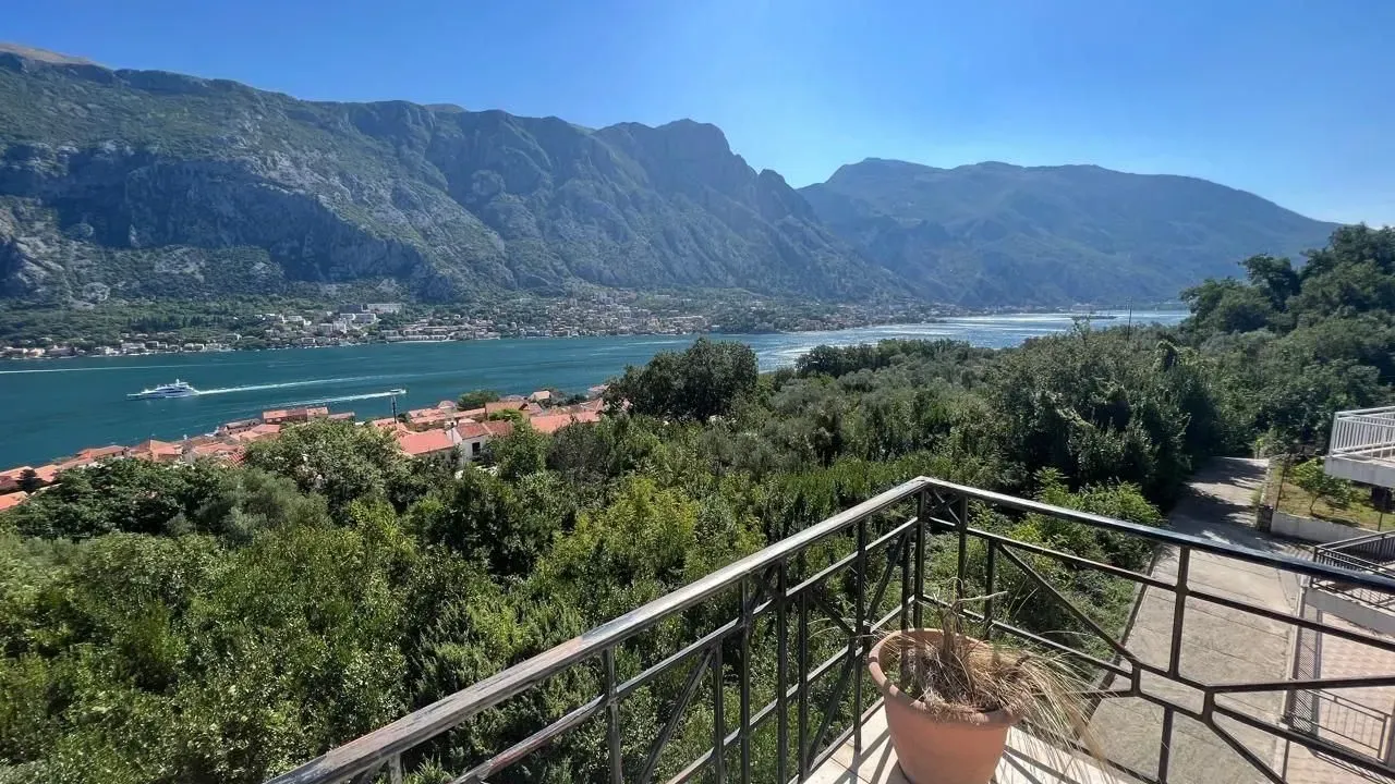 Sale, two bedroom apartment, 85m², Kavač, Kotor