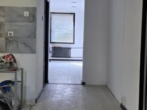 Izdavanje, poslovni prostor, 61m², Centar, Novi Sad - image 14