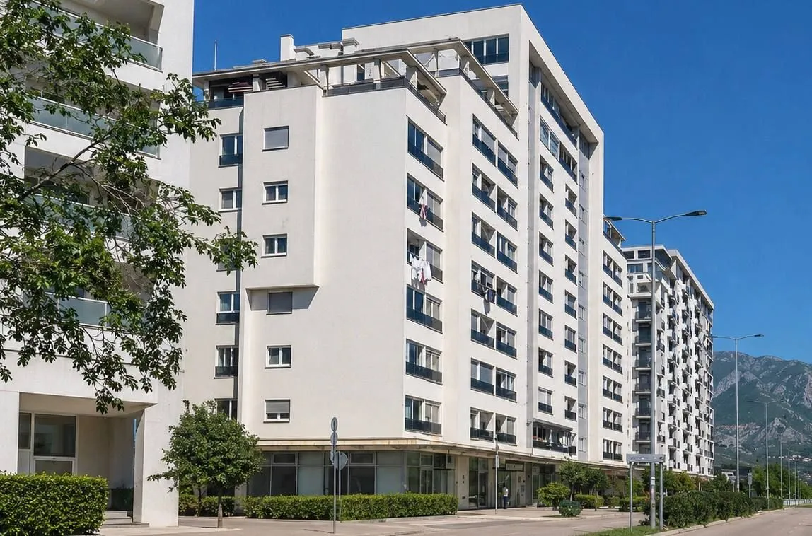 Sale, four bedroom apartment, 148m², Centar, Bar