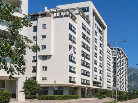 Sale, four bedroom apartment, 148m², Centar, Bar - image 9