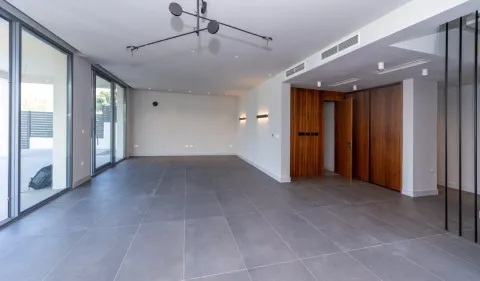 Sale, house, 500m², Krašići, Tivat - image 28