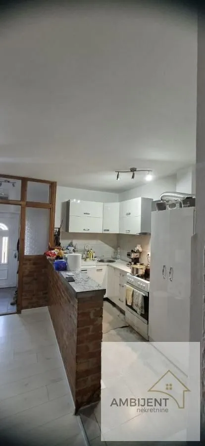 Prodaja, trosoban stan, 55m², Zemun Sve Podlokacije, Beograd