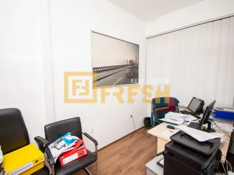 Izdavanje, poslovni prostor, 135m², Gintaš, Podgorica - image 9