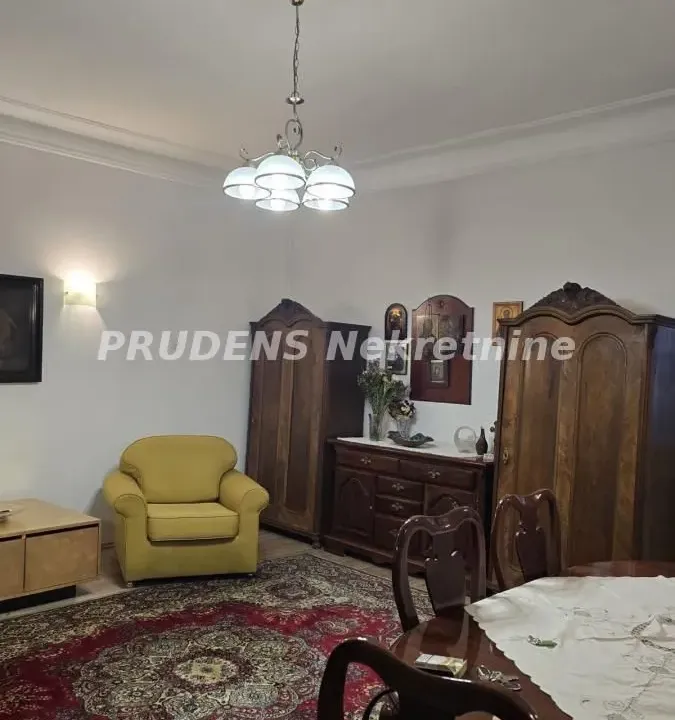 Prodaja, dvosoban stan, 65m², Stari Grad, Beograd