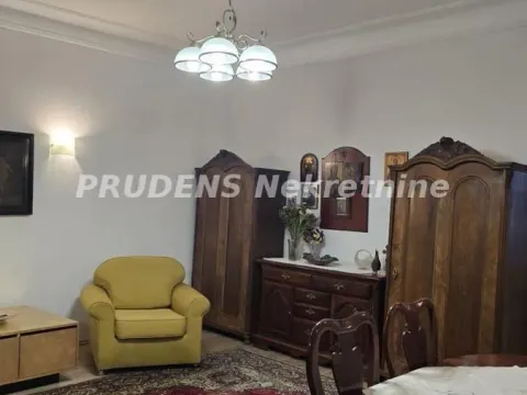 Prodaja, dvosoban stan, 65m², Stari Grad, Beograd