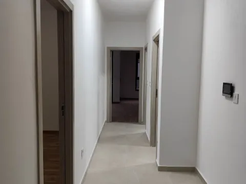 Prodaja, dvosoban stan, 68m², Bar, Crna Gora - image 5