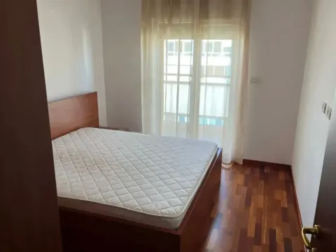 Izdavanje, jednosoban stan, 57m², City Kvart, Podgorica - image 4