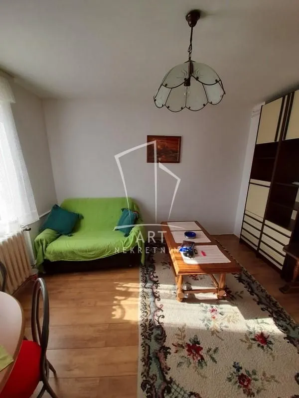 Prodaja, kuća, 253m², Kumodraž Sve Podlokacije, Beograd