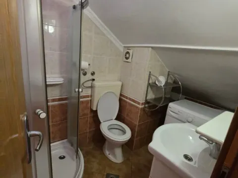 Izdavanje, jednosoban stan, 45m², Centar, Tivat - image 2