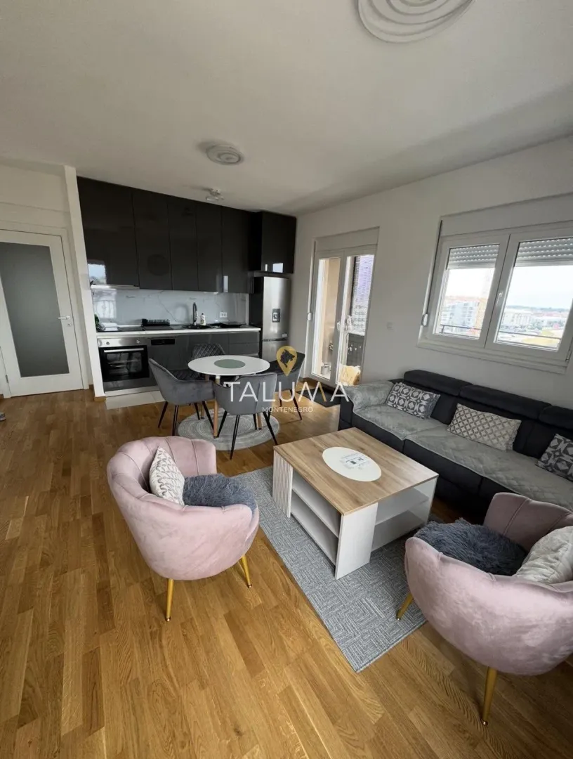 Izdavanje, dvosoban stan, 65m², Stari Aerodrom, Podgorica