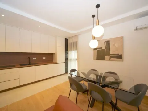 Izdavanje, trosoban stan, 104m², City Kvart, Podgorica - image 6