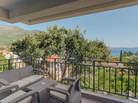 Sale, two bedroom apartment, 96m², Kamenari, Herceg Novi - image 2
