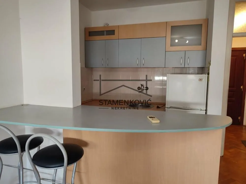 Prodaja, stan, 29m², Centar, Novi Sad