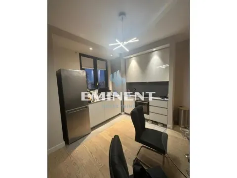 Izdavanje, trosoban stan, 84m², Savski Venac, Beograd - image 5