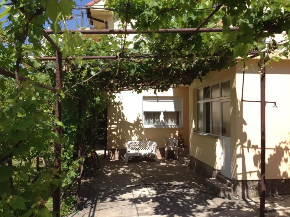 Rent, three bedroom apartment, 101m², Zelenika, Herceg Novi