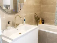 Sale, one bedroom apartment, 65m², Podkošljun, Budva - image 10