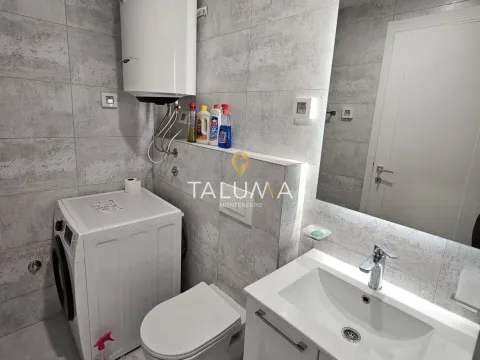 Izdavanje, dvosoban stan, 65m², Stari Aerodrom, Podgorica - image 8