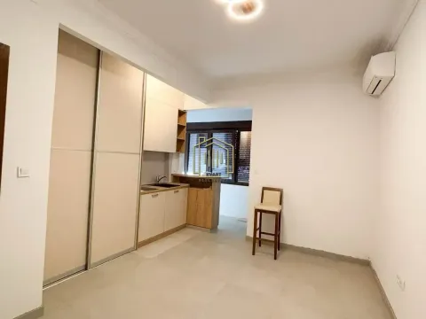 Izdavanje, poslovni prostor, 70m², Podgorica, Crna Gora - image 6