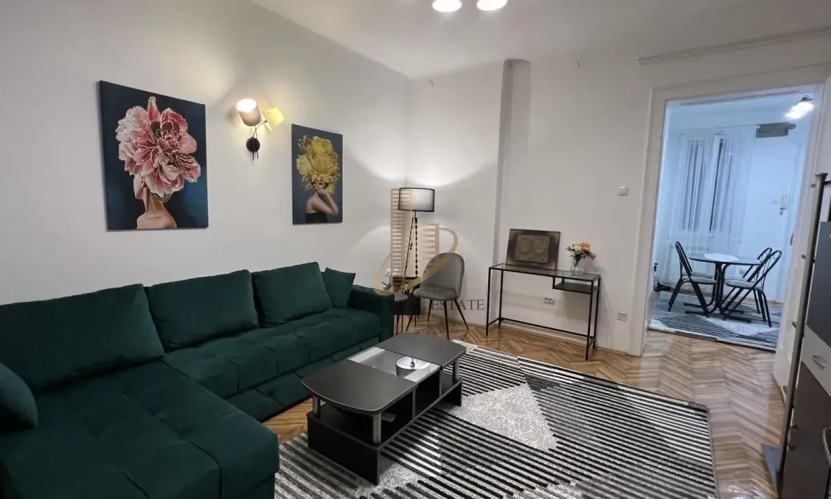 Izdavanje, dvosoban stan, 50m², Kalenić Pijaca, Vračar Sve Podlokacije