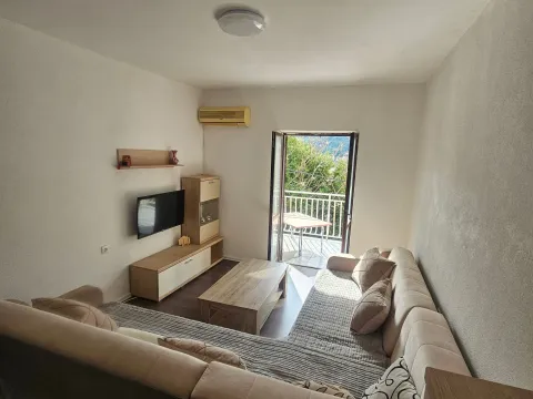 Rent, one bedroom apartment, 44m², Igalo, Herceg Novi - image 1