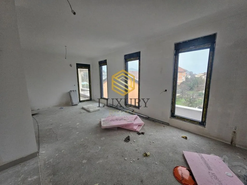Prodaja, jednosoban stan, 51m², Radovići, Tivat