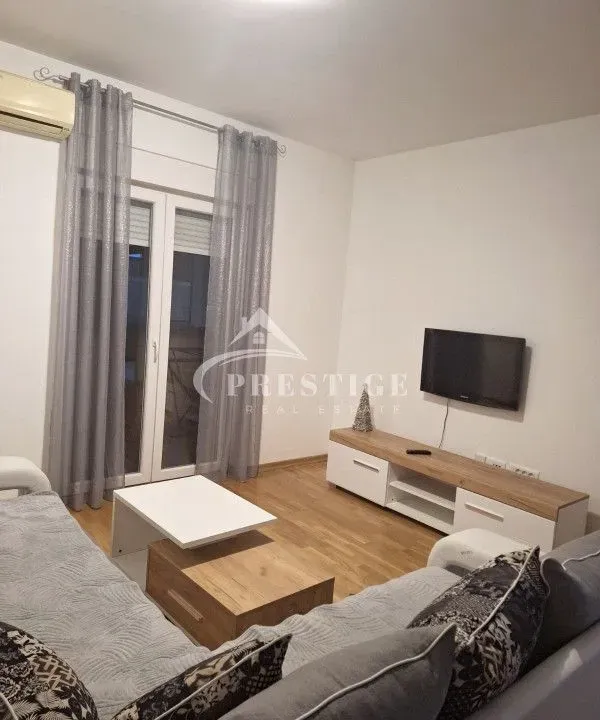 Izdavanje, jednosoban stan, 49m², Tuški Put, Podgorica