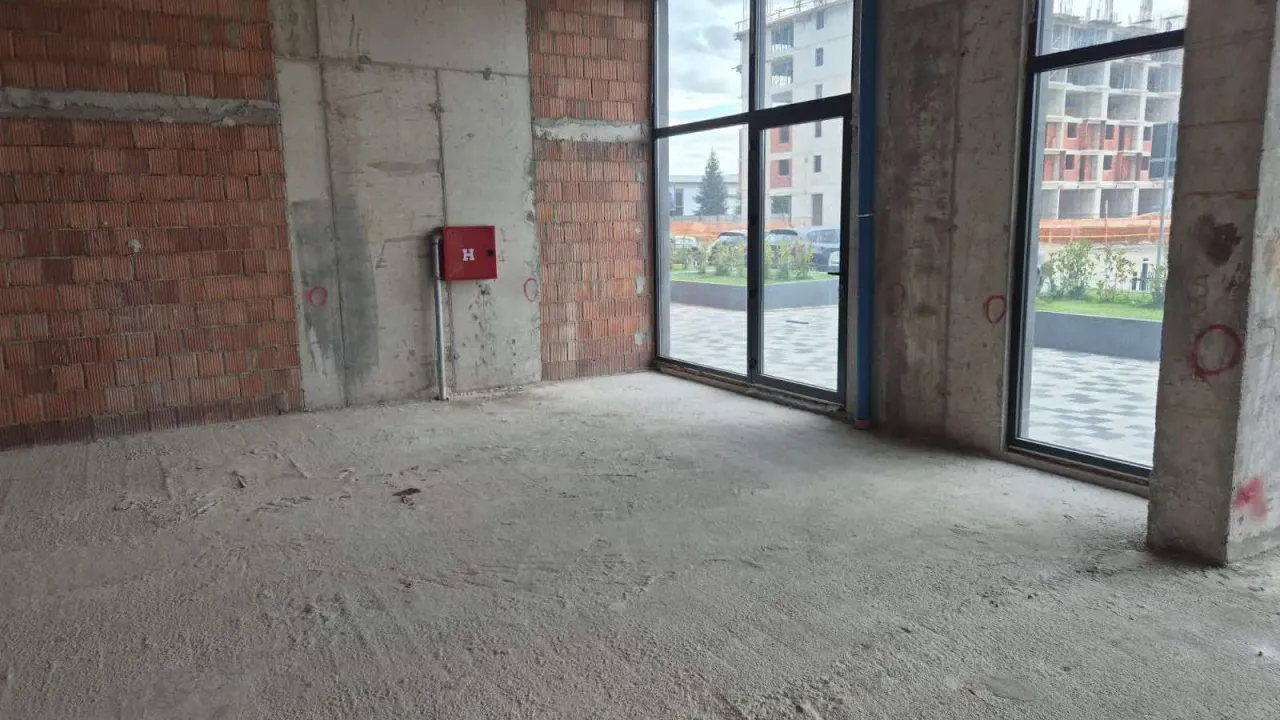 Izdavanje, poslovni prostor, 282m², Stari Aerodrom, Podgorica