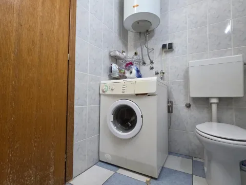 Izdavanje, dvosoban stan, 58m², Zagorič, Podgorica - image 11