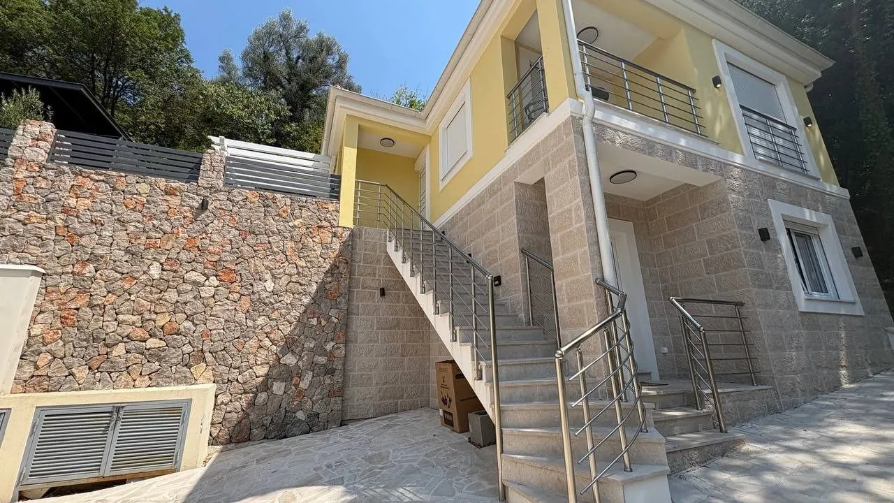 Rent, two bedroom apartment, 65m², Tripovići, Tivat