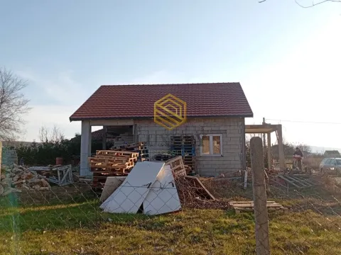 Prodaja, kuća, 90m², Novo Selo, Danilovgrad - image 2