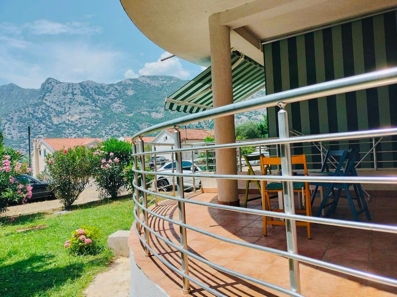 Prodaja, jednosoban stan, 65m², Risan, Kotor