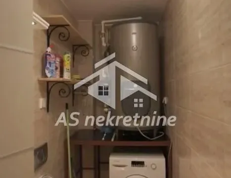 Izdavanje, trosoban stan, 90m², Savski Venac, Beograd - image 22