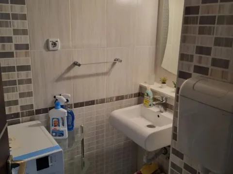 Izdavanje, trosoban stan, 84m², Novi Beograd Sve Podlokacije, Beograd - image 11