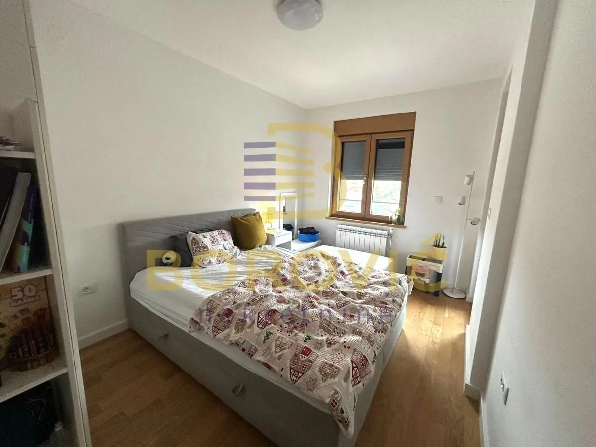 Prodaja, trosoban stan, 70m², Zemun Sve Podlokacije, Beograd