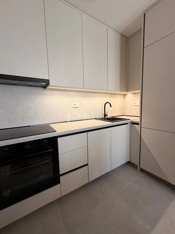 Rent, one bedroom apartment, 40m², Pobrežje, Podgorica