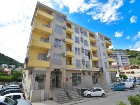 Izdavanje, jednosoban stan, 42m², Budva, Crna Gora - image 13