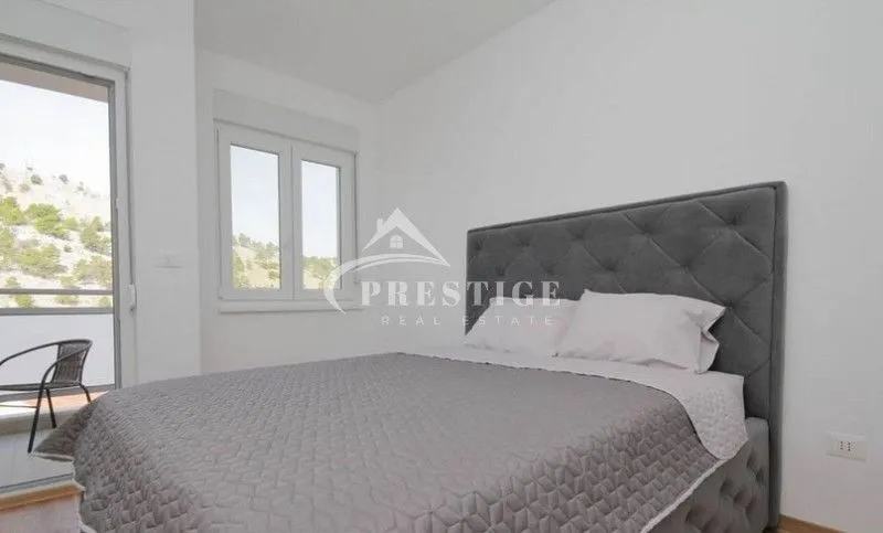 Rent, one bedroom apartment, 45m², City Kej, Podgorica