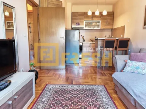 Prodaja, garsonjera, 32m², Centar, Podgorica - image 13