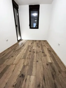 Izdavanje, dvosoban stan, 75m², Blok 6, Podgorica - image 4