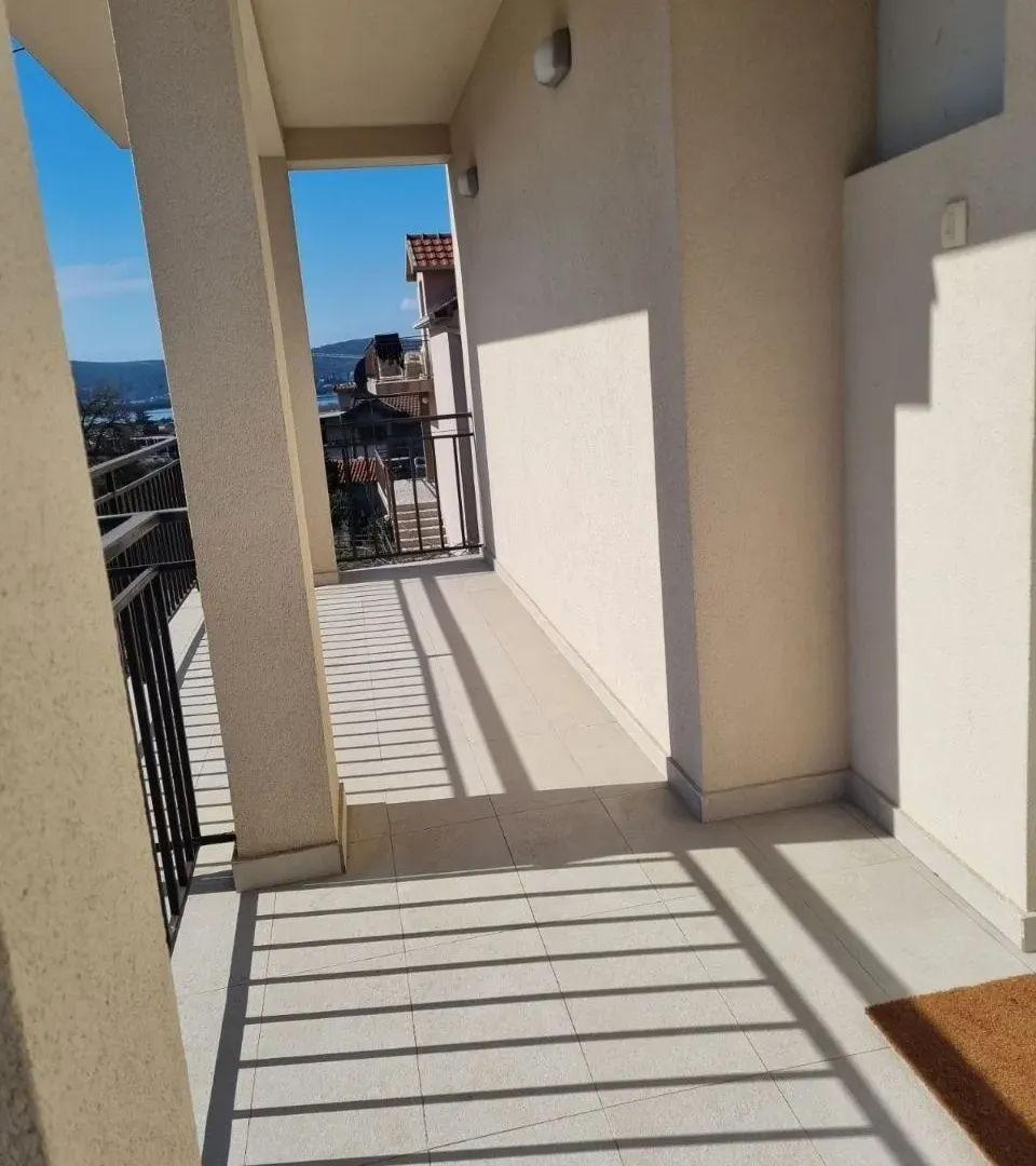 Rent, two bedroom apartment, 90m², Tivat, Crna Gora