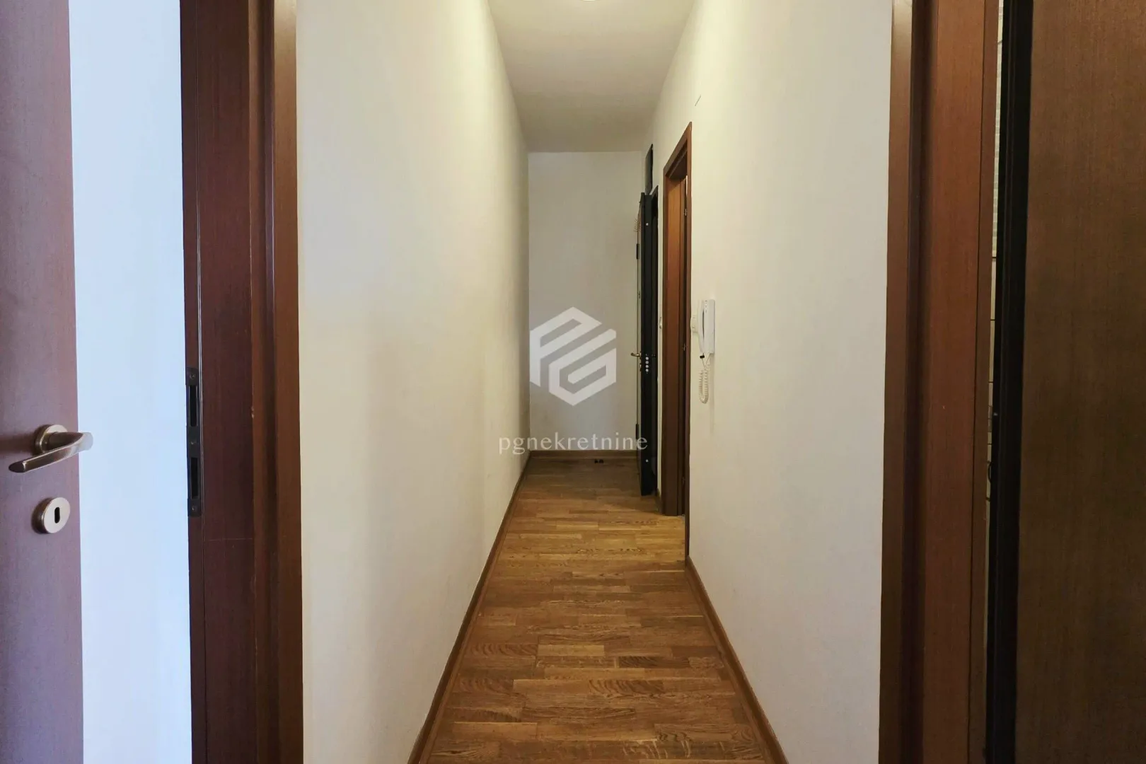 Rent, one bedroom apartment, 48m², City Kvart, Podgorica