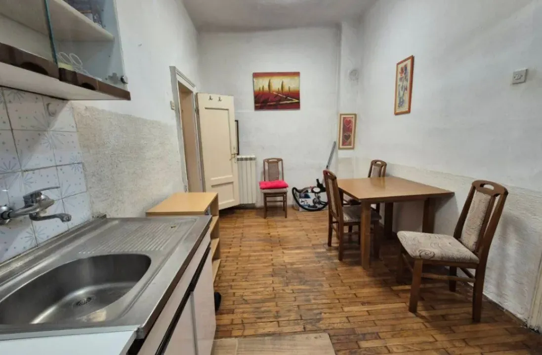 Prodaja, jednosoban stan, 32m², Stari Grad, Beograd