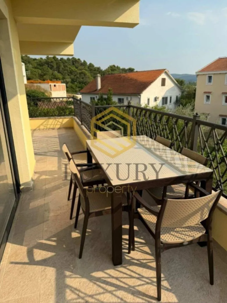 Rent, one bedroom apartment, 50m², Centar, Tivat