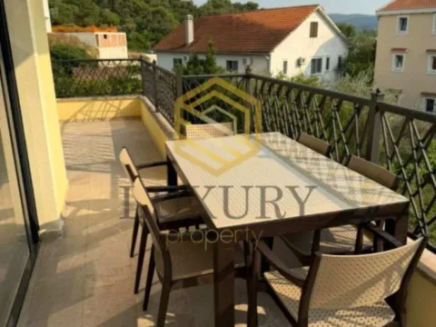 Izdavanje, jednosoban stan, 50m², Centar, Tivat - image 4