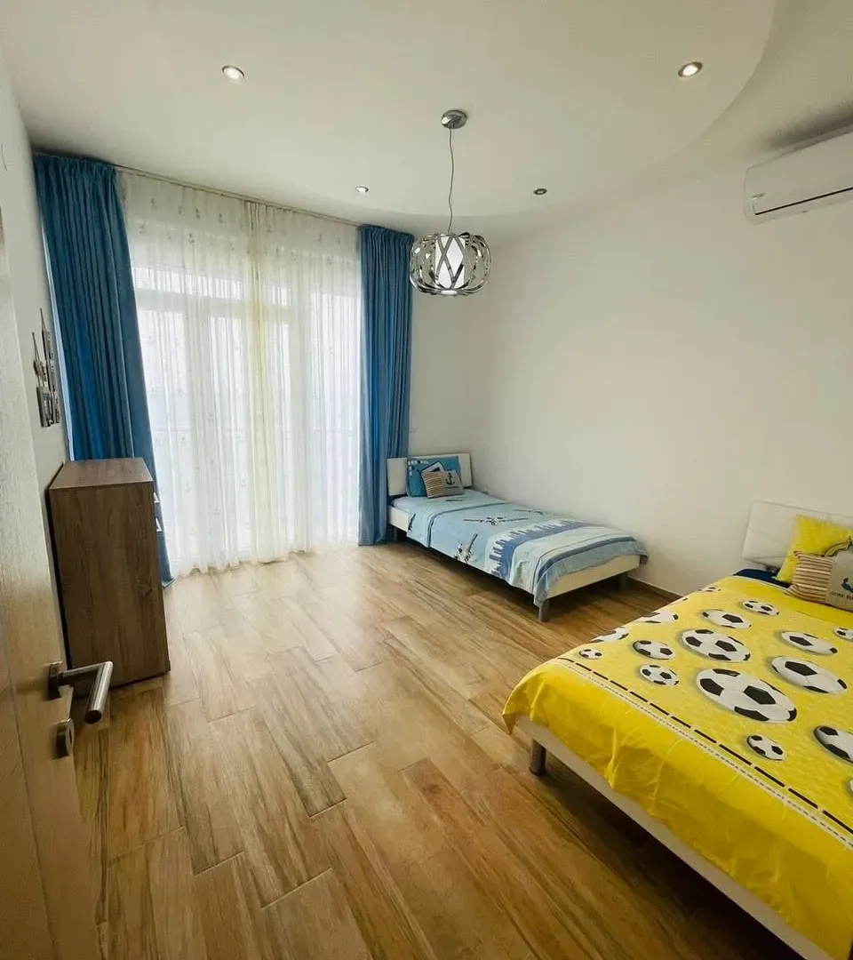 Prodaja, dvosoban stan, 107m², Dobra Voda, Budva