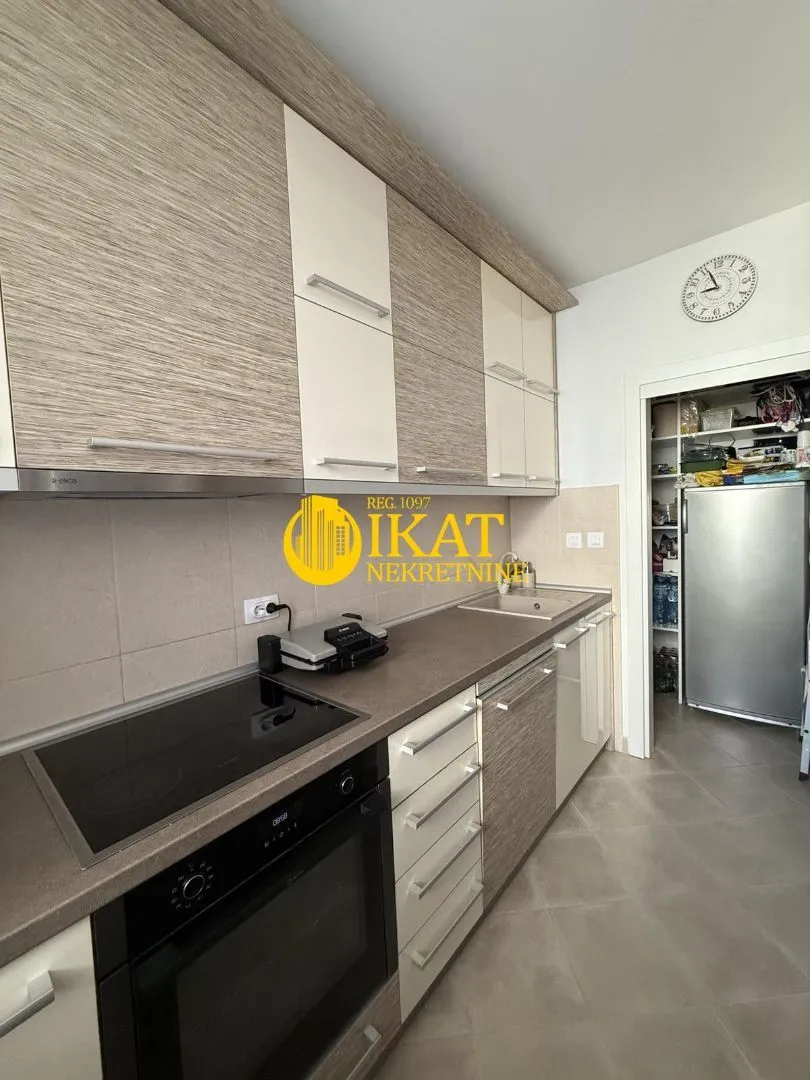 Prodaja, trosoban stan, 85m², Novi Beograd Sve Podlokacije, Beograd