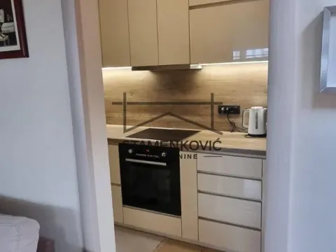 Prodaja, četvorosoban stan, 107m², Bulevar Evrope, Novi Sad Sve Podlokacije - image 5