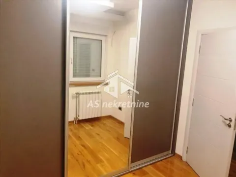 Izdavanje, trosoban stan, 62m², Lekino Brdo, Voždovac Sve Podlokacije - image 12