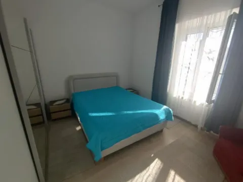 Izdavanje, jednosoban stan, 40m², Kalimanj, Tivat - image 9