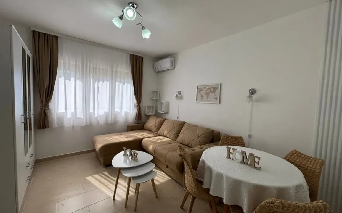 Prodaja, garsonjera, 24m², Gintaš, Podgorica